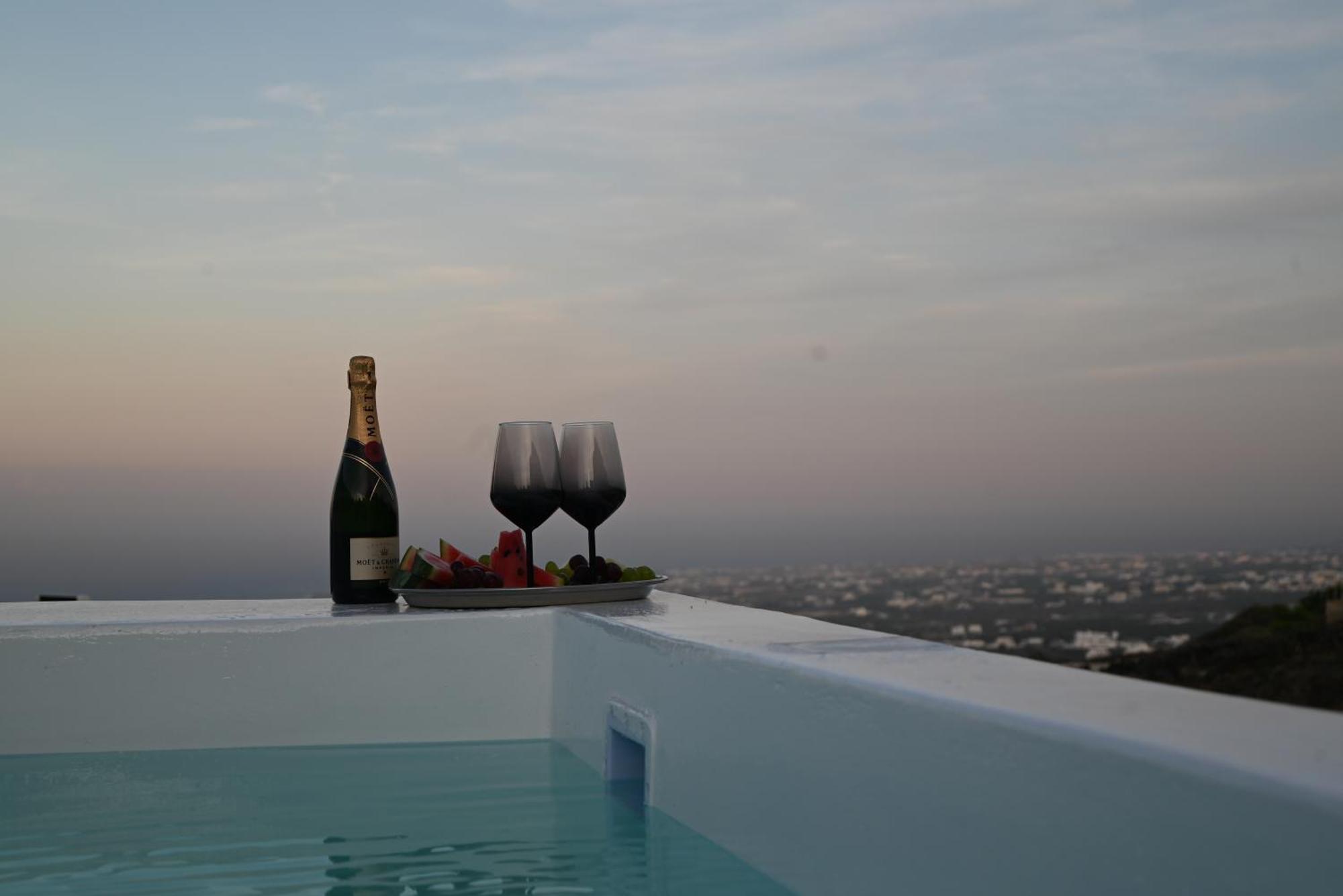 Lackos Luxury Suites إيميروفيغلي المظهر الخارجي الصورة